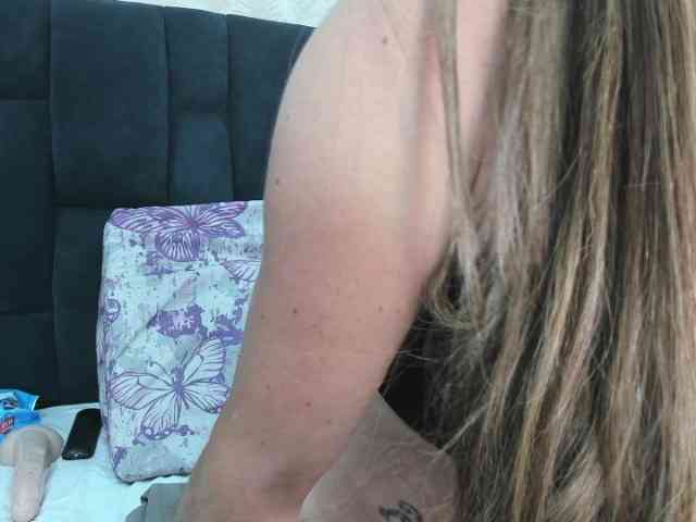 ArianaDiosa webcam