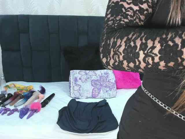 ArianaDiosa webcam