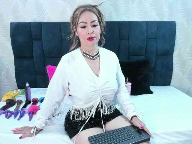 ArianaDiosa webcam
