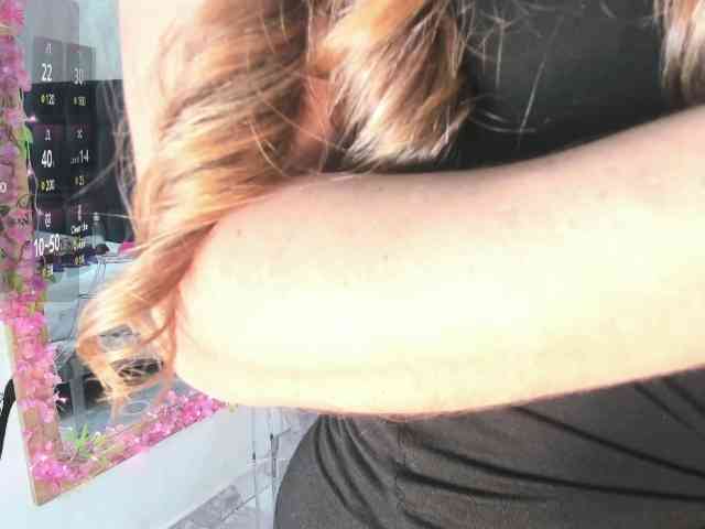 ArianaDiosa webcam