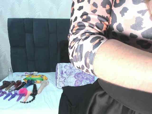 ArianaDiosa webcam