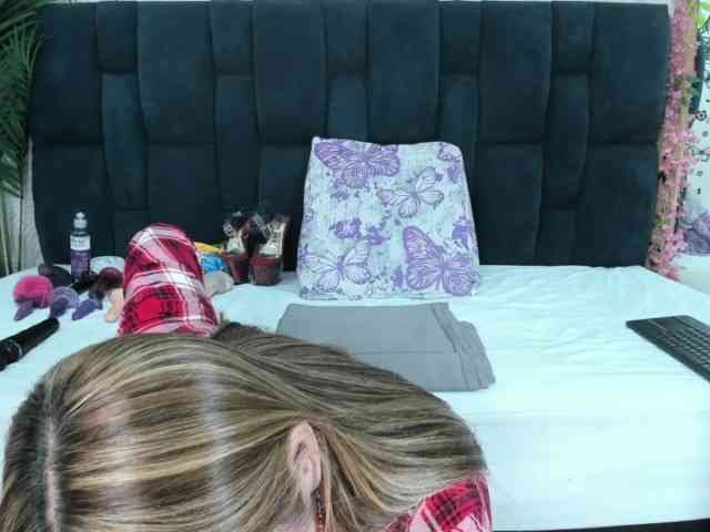 ArianaDiosa webcam