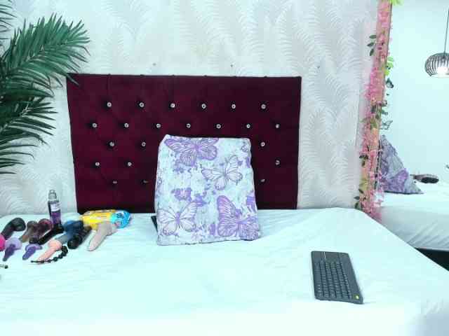 ArianaDiosa webcam