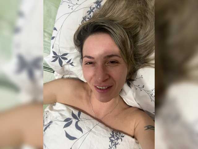 HARIZZMA's BongaCams show and profile