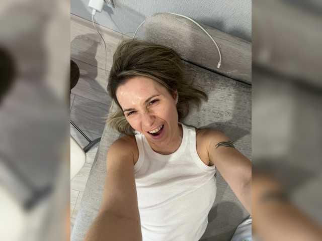 HARIZZMA's BongaCams show and profile