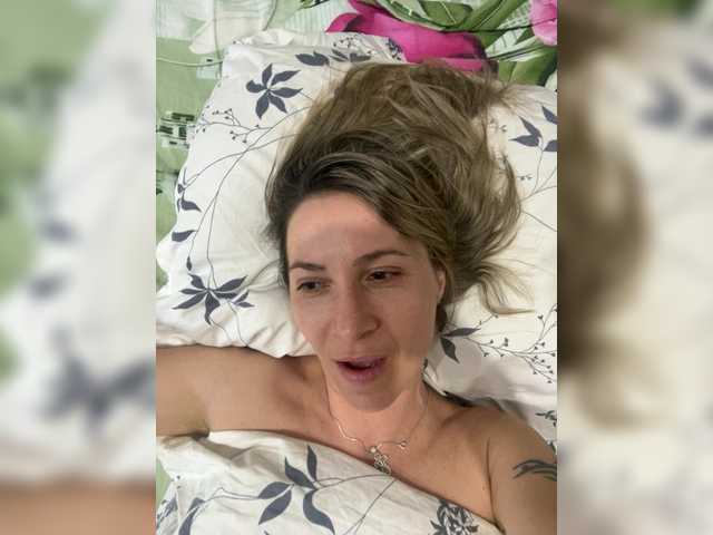 HARIZZMA's BongaCams show and profile