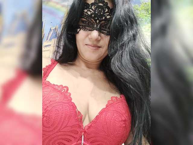 ZulfaMillers from BongaCams