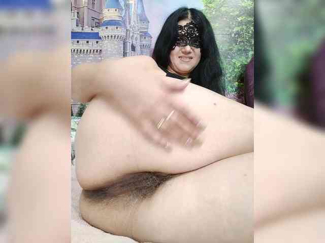 ZulfaMillers webcam