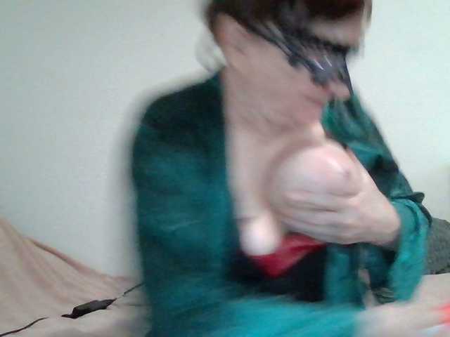 le modèle RomachkaT est en webcam porno dans un show sur le site bongacams, il possède les tags suivants: White/Caucasian,Brunette,Trimmed