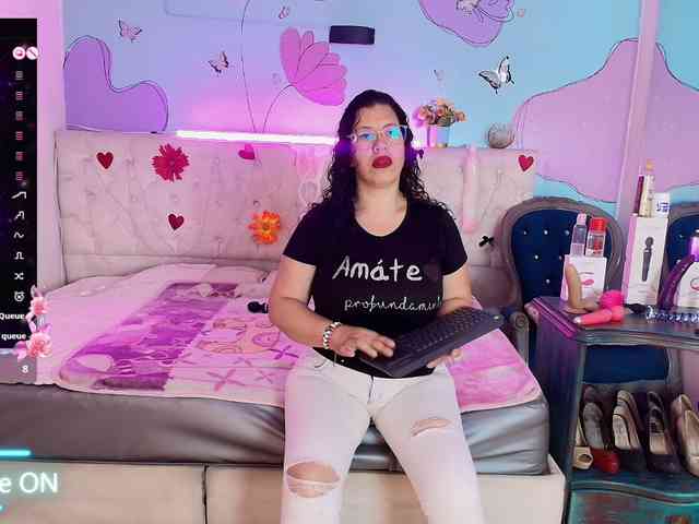 Zalymature Live Webcam on BongaCams