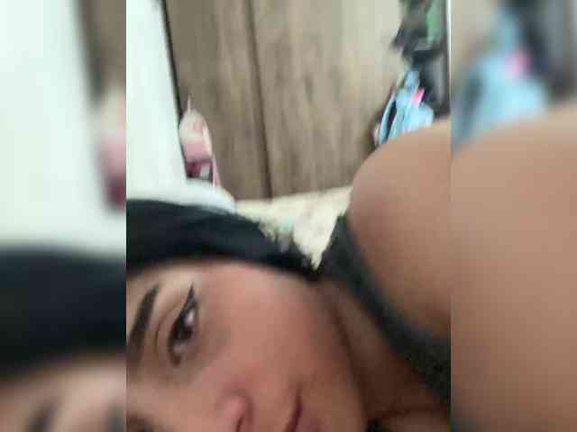 naked chatroom DianeCalder