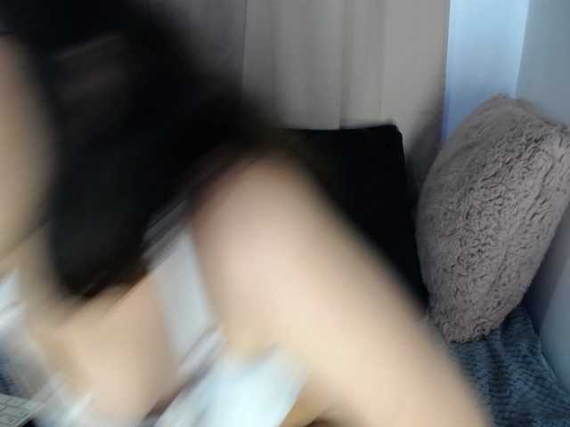 Lesliee22's BongaCams show and profile