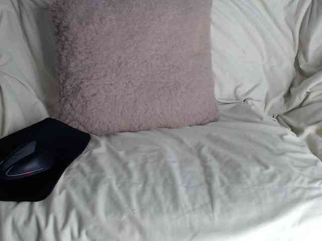 Lesliee22 webcam