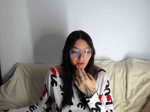 Lesliee22 webcam
