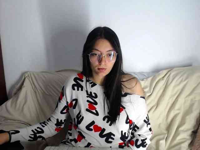Lesliee22 webcam