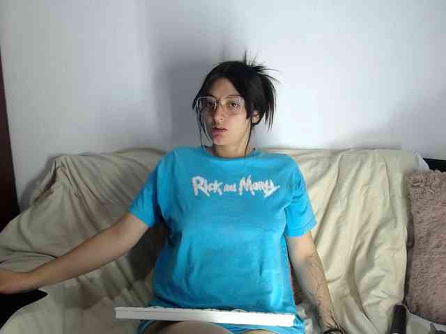 Lesliee22 webcam