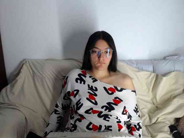 Lesliee22 webcam