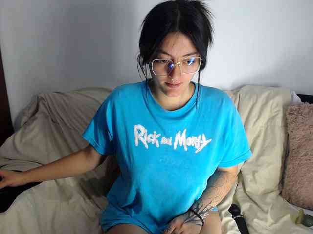 Lesliee22 webcam