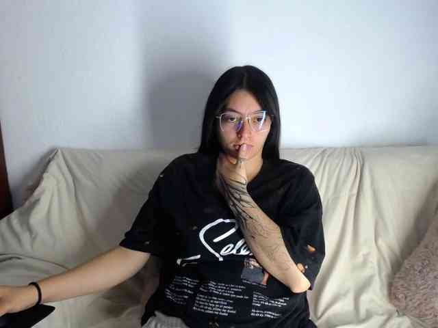 Модель: Lesliee22
