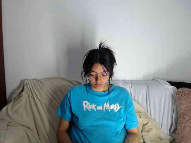 Lesliee22 webcam