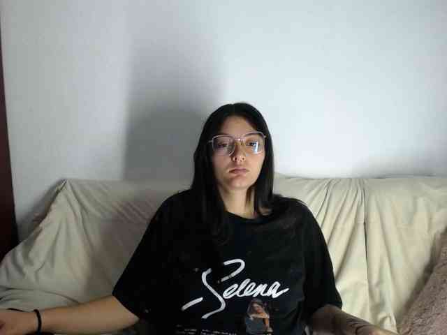 Lesliee22 webcam