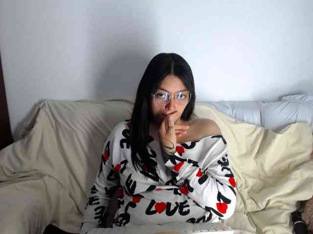 Lesliee22 webcam