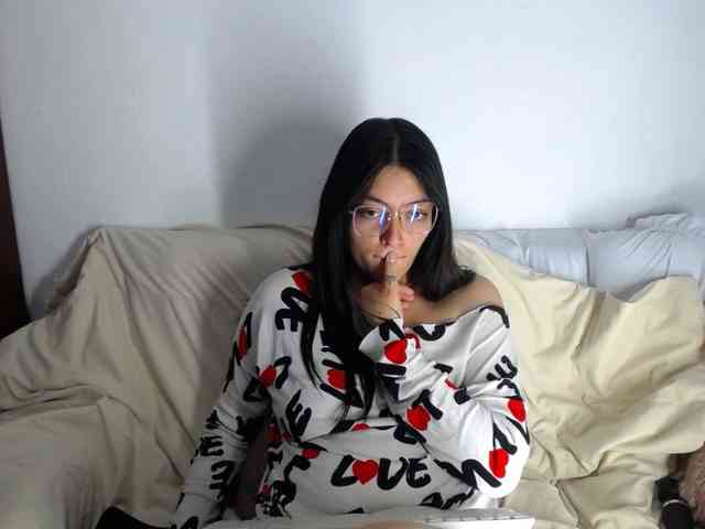 Lesliee22 webcam
