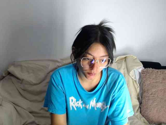 Lesliee22 webcam