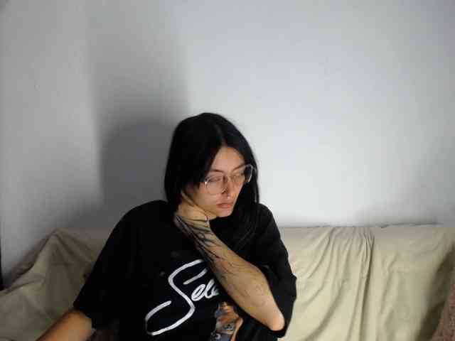 Lesliee22 webcam