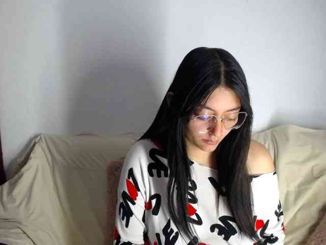 Lesliee22 webcam