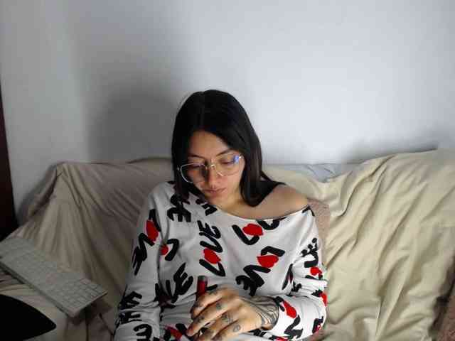 Lesliee22 webcam