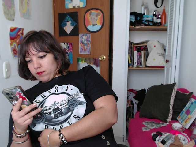 NanaBela webcam bongacams model stream image