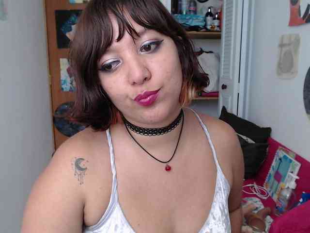 NanaBela webcam