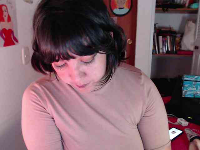 NanaBela webcam