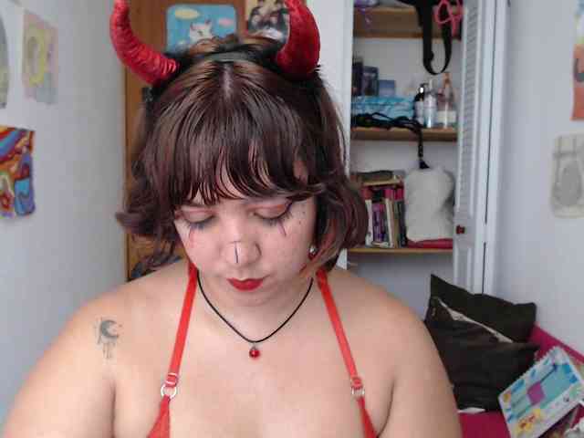 NanaBela webcam
