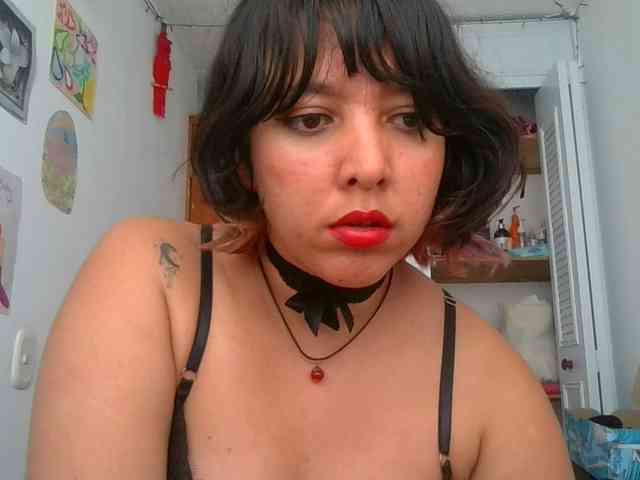 NanaBela webcam