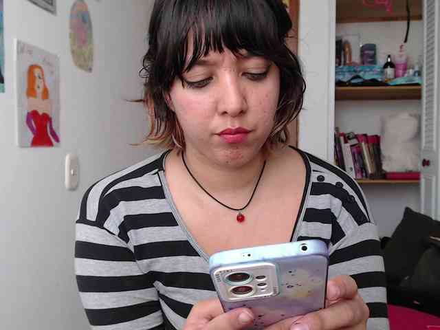 NanaBela webcam