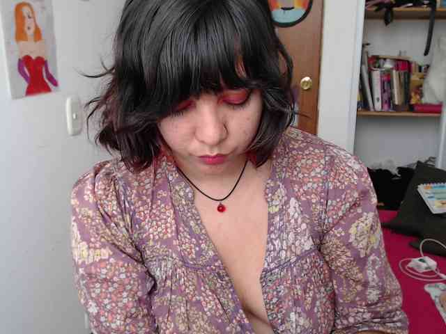 NanaBela webcam