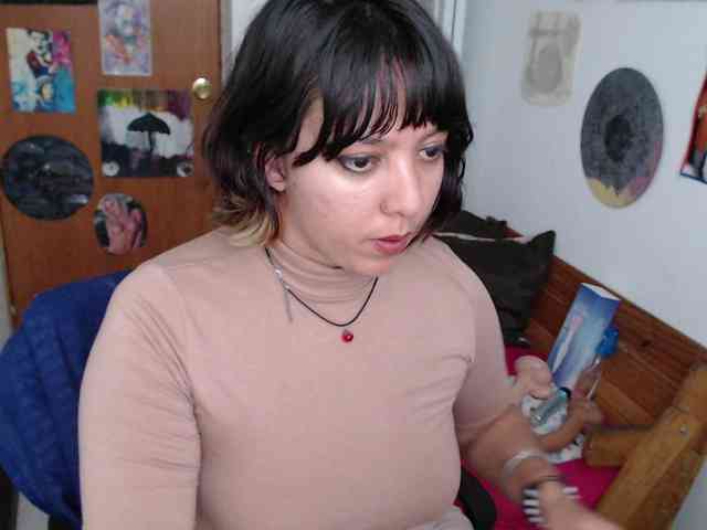 NanaBela webcam