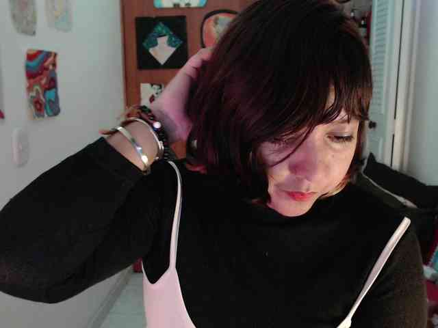 NanaBela webcam