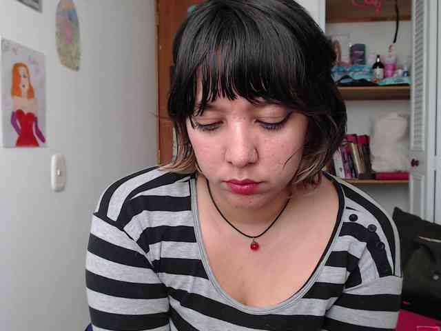 NanaBela webcam