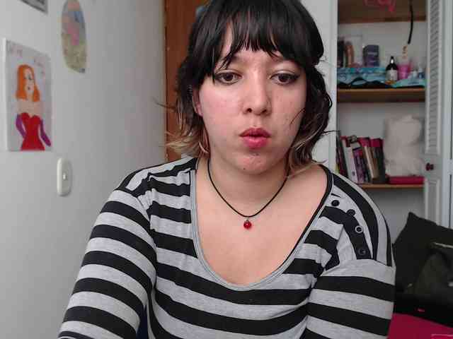 NanaBela webcam