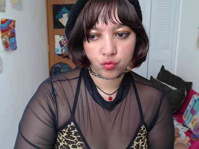 NanaBela webcam