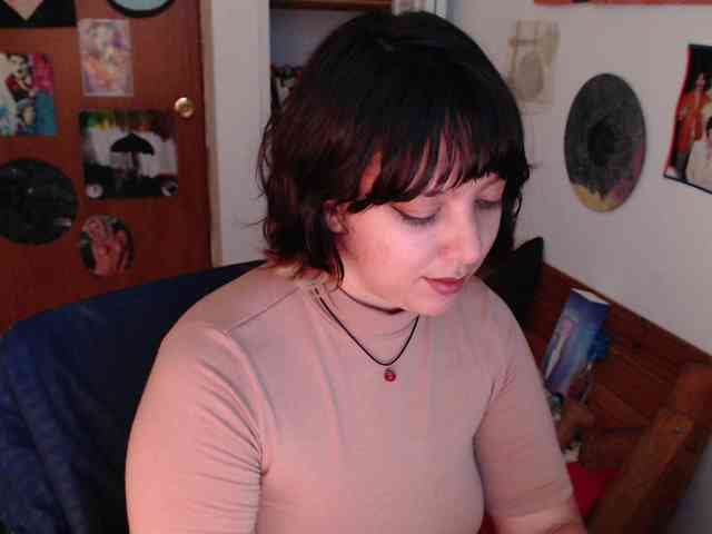 NanaBela webcam