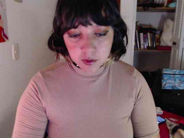 NanaBela webcam