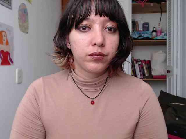 NanaBela webcam