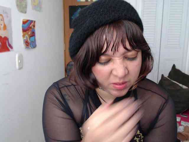 NanaBela webcam