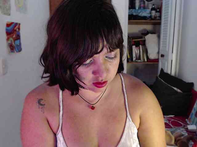 NanaBela webcam