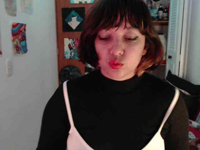 NanaBela webcam