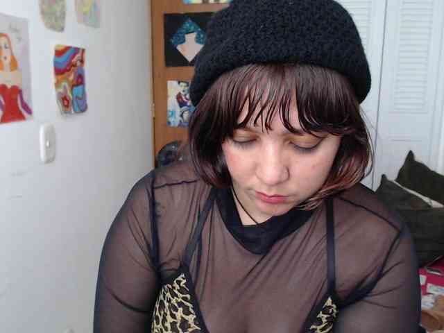 NanaBela webcam
